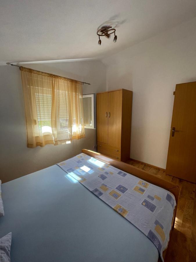 Apartman Jukic Marina Exterior foto