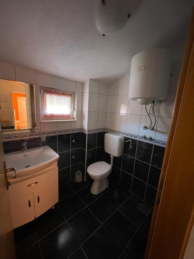 Apartman Jukic Marina Exterior foto