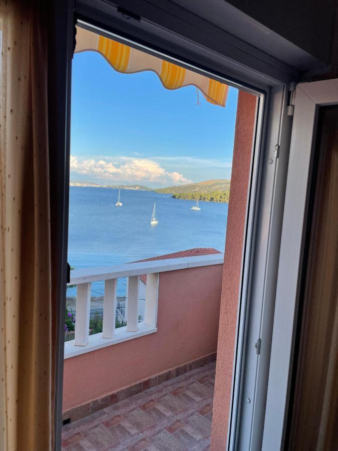 Apartman Jukic Marina Exterior foto